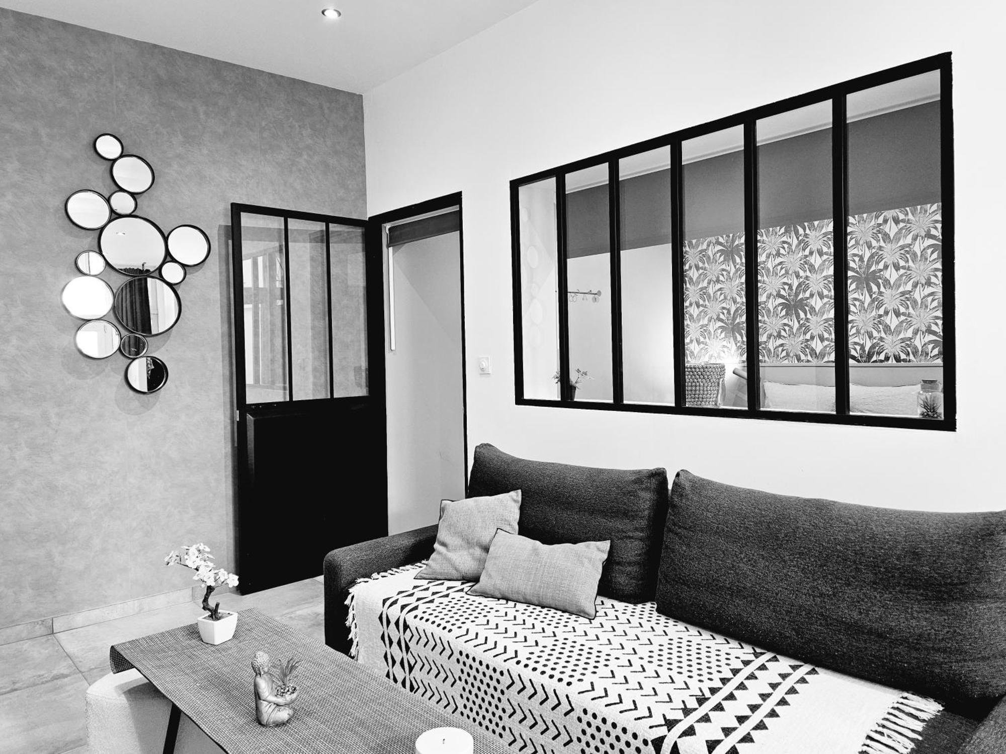 Refuge Urbain - Ideal Pro, Familles & Amis - Le Calme En Hypercentre - Wifi Haut Debit - Netflix - Machine A Laver - Gare, Cathedrale, Commerces, Restaurants & Transports En Commun A Moins De 10 Minutes A Pied Reims Buitenkant foto