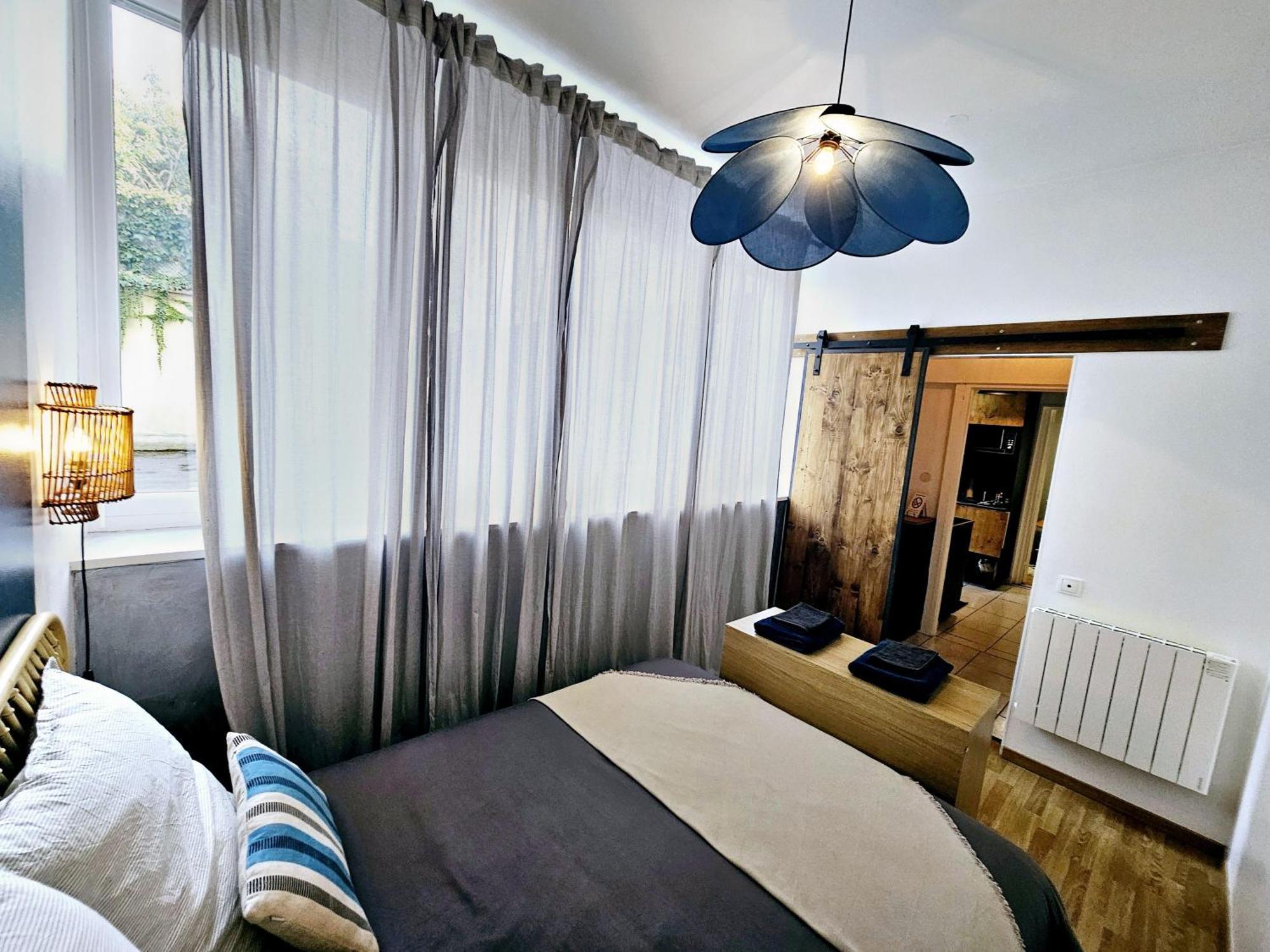 Refuge Urbain - Ideal Pro, Familles & Amis - Le Calme En Hypercentre - Wifi Haut Debit - Netflix - Machine A Laver - Gare, Cathedrale, Commerces, Restaurants & Transports En Commun A Moins De 10 Minutes A Pied Reims Buitenkant foto