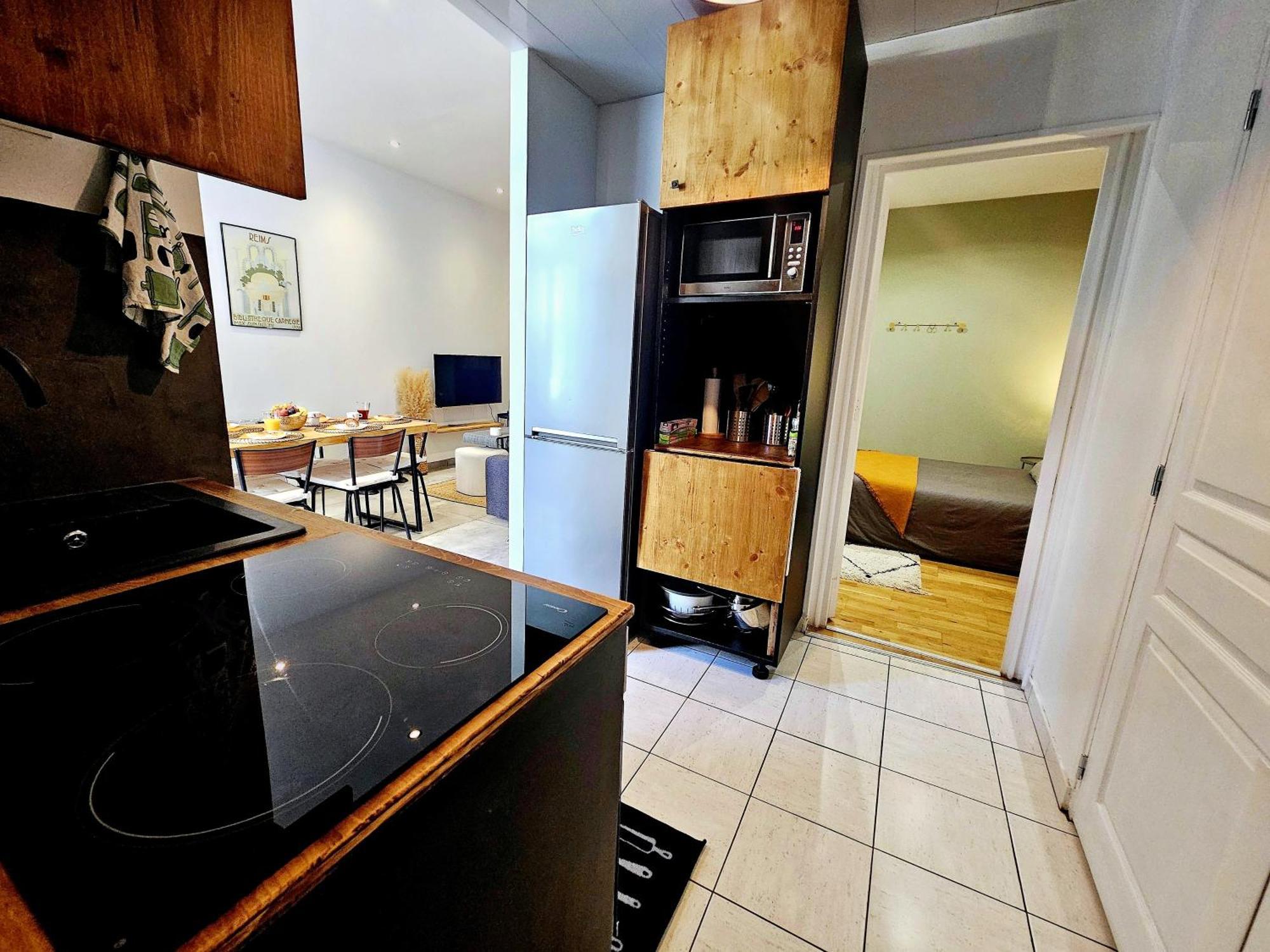 Refuge Urbain - Ideal Pro, Familles & Amis - Le Calme En Hypercentre - Wifi Haut Debit - Netflix - Machine A Laver - Gare, Cathedrale, Commerces, Restaurants & Transports En Commun A Moins De 10 Minutes A Pied Reims Buitenkant foto